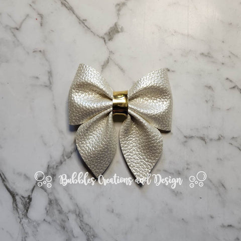 Champagne Gold - Sailor Bow (small)